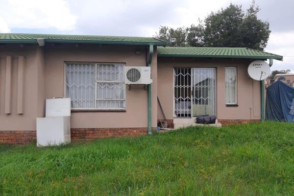 Lovely family home in Elandspark for rental at R9500 plus services. Property is on a corner stand. Has 3 bedrooms with built in ...