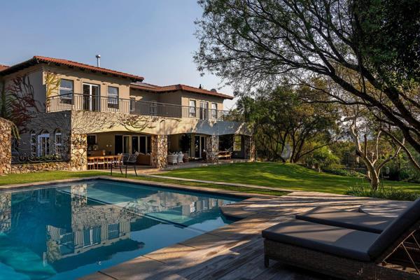 Set on one of the most prestigious stands in Dainfern Golf Estate, this extraordinary home offers uninterrupted views of the lush ...