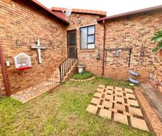 Townhouse for sale in Rangeview