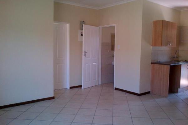 FLAT IN CENTRAL TOWN
PER-QUALIFICATION WILL BE DONE BEFORE VIEWING CAN TAKE PLACE
1 Bedroom
Bathroom with bath - no shower
Open living ...