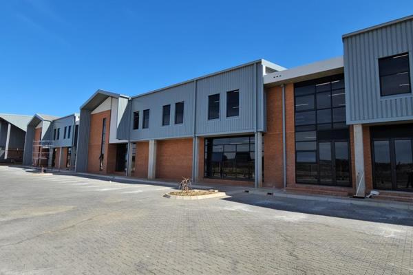 Brand New 1298sqm Warehouse Unit Available in Longlake, Near Linbro Park, Sandton

2x ...