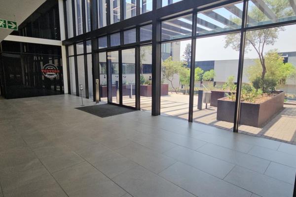 Premium 674sqm Office Space for Lease – Waterfall City, Midrand

 Prime Location
- ...