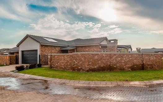 3 Bedroom House for sale in Baillie Park