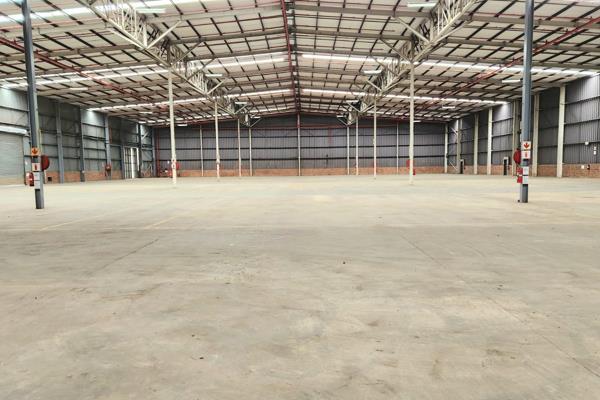 This property listing showcases an impressive 7000sqm warehouse complex in Prospecton, tailored for large-scale manufacturers and ...