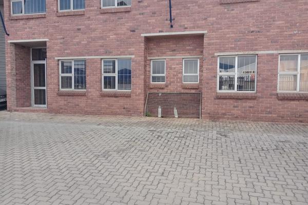 Prime Industrial Facility for Rent – Hughes, Boksburg

Neat 2496 sqm warehouse in a ...