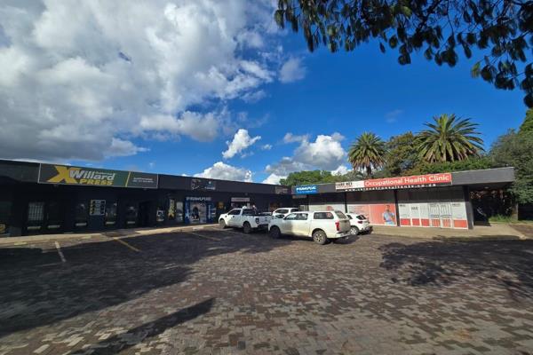 Great retail space to let on busy main road between Isando and Jet Park! This shop has ...