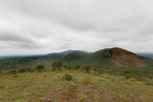 Nestled at the foot of the majestic Magaliesberg mountains, this extraordinary 26-hectare vacant land parcel offers a rare opportunity ...