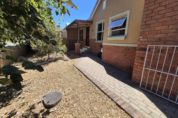 6 ARSENAL, RUWARI, BRACKENFELL

Neat home with 3 bedrooms (carpets and built in ...