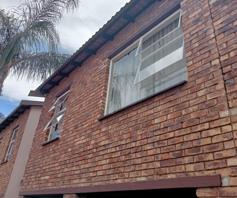 Townhouse for sale in Glen Marais