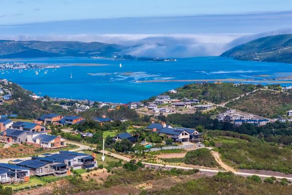 Seize this rare opportunity to own the final water-view property in Knysna’s only semi-off-grid estate! Construction is set to begin ...