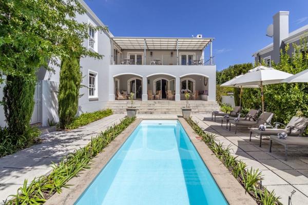 Ultimate Comfort and Style in Franschhoek 
AVAILABLE FROM THE 1 MAY - 30 SEPTEMBER 2025

Step into elegance with this beautifully ...