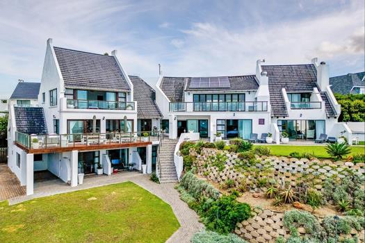 10 Bedroom House for sale in St Francis Bay Village