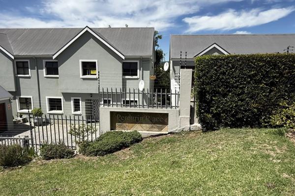 This beautifully designed apartment offers spectacular views of Knysna.

Sole ...