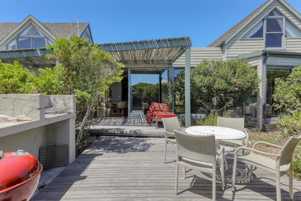 Charming Coastal Home in Klein Slangkop Private Estate, Kommetjie

Nestled in the ...