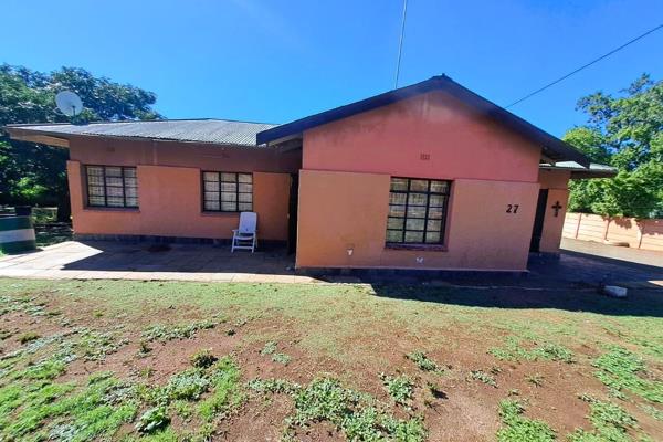 3-Bedroom Home with Endless Potential in Noordhoek

Nestled in the heart of Noordhoek, this solidly built 3-bedroom home presents a ...