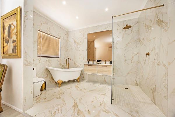 A newly, impeccable upgraded residence that embodies sophistication and refined living in the prestigious suburb of De Tijger. Designed ...