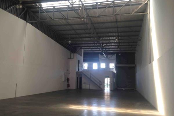 - Warehouse plus office space at a business park in a prime area of Strijdom Park
- Near the N1
- Good height in warehouse
- Includes ...