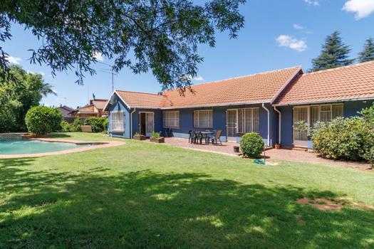 4 Bedroom House for sale in Mulbarton