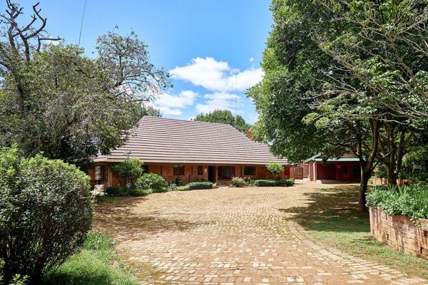 An exceptional opportunity to acquire a secluded, off-grid 5.45-hectare estate offering privacy, independence, and income potential in ...