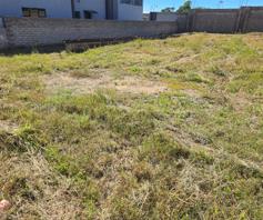 Vacant Land / Plot for sale in Woodhill Estate