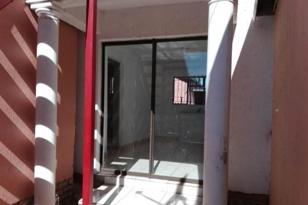 Two and a half bedroom studio apartment in protea north, not far from Protea Police station available immediately. DSTV Dish and cable ...