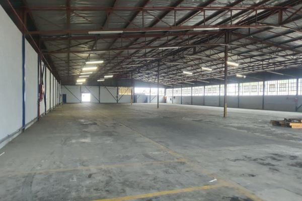 Does your business require a spectacular industrial property? If yes, have a look at this prime industrial property. Not many ...