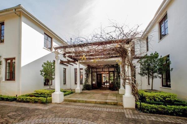 This stylish family home is situated in prestigious Constantia Valley with stunning mountain views. 

Modern with Palatial reception ...