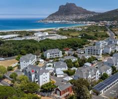 Apartment / Flat for sale in Hout Bay Central