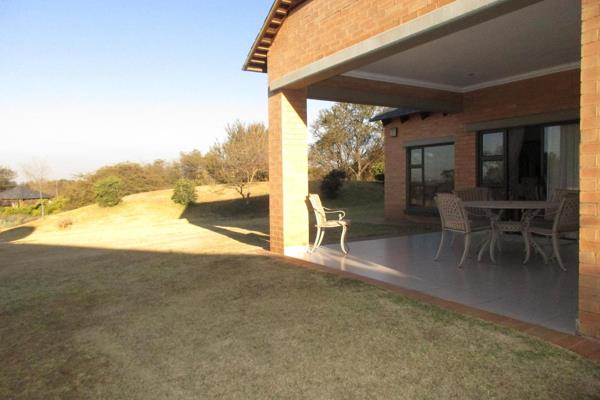 Beautiful house on the Bush Park.
3 Bedrooms, 2 bathrooms with double garage.
Excellent accommodation.
24/7 paramedics ...