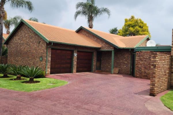 Perfect for families or those seeking a peaceful retreat, this rental property boasts:

 Spacious Living: Three well-sized bedrooms and ...