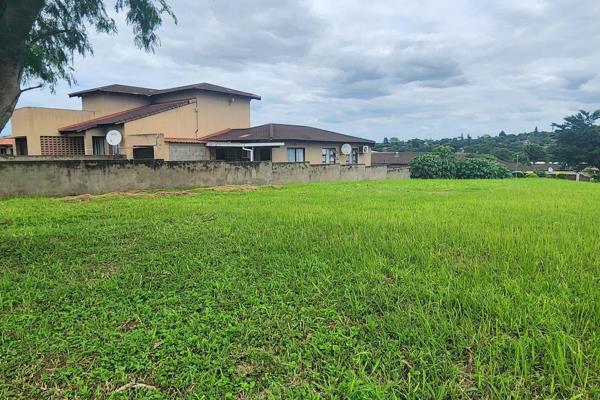 This expansive 602 sqm corner plot offers the perfect blend of space, privacy, and security. 

Located in a highly sought-after gated ...