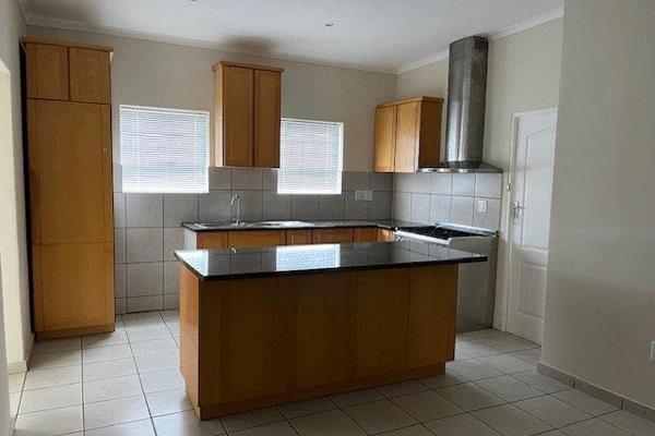 3 Bedroom house. Each bedroom has built-in-cupboards. A stunning kitchen just upgraded ...