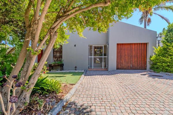 Situated in the exclusive Fluweeltjie Complex in the heart of Durbanville, this ...