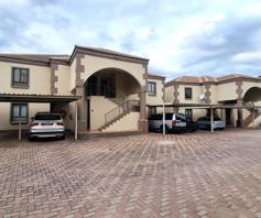 Apartment / Flat for sale in Stonehenge Ext 8