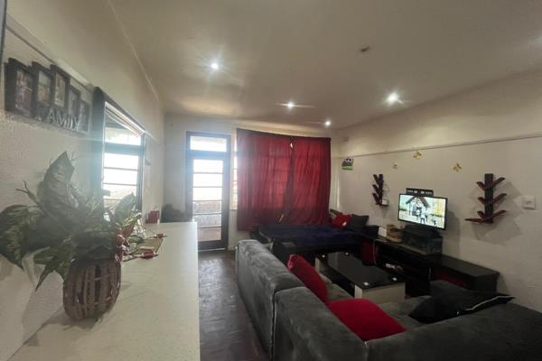 Here is a big, very rare to get property in one of the prime areas of Cape Town, Maitland. This area is very convenient, closer to ...