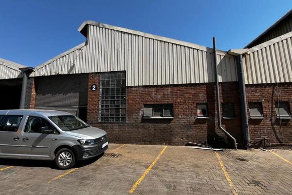 This well-maintained 300m2 warehouse, available for rent in a secure industrial park in ...