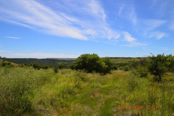 This 475.7779 ha property is situated in the Northwest Province, in the Syferfontein area.This lush grazing farm with the Marico river ...