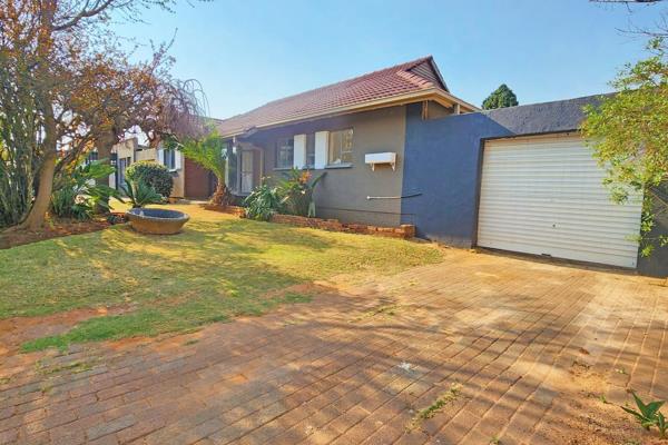 Family Home with separate Charming Cottage within walking distance of Laerskool President Steyn

This property offers 3 Bedrooms, 1 ...