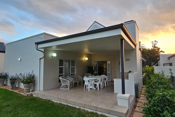 This beautiful North-East facing home, located in a cul-de-sac within Silwerstrand ...