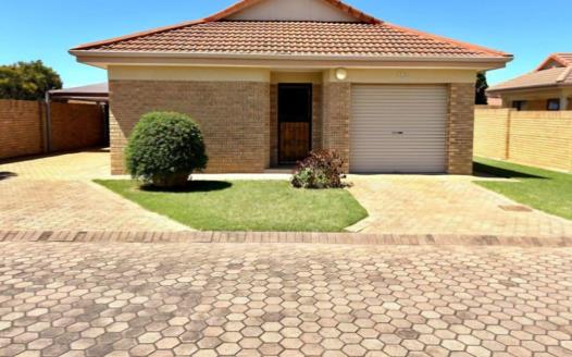 3 Bedroom House for sale in Heiderand