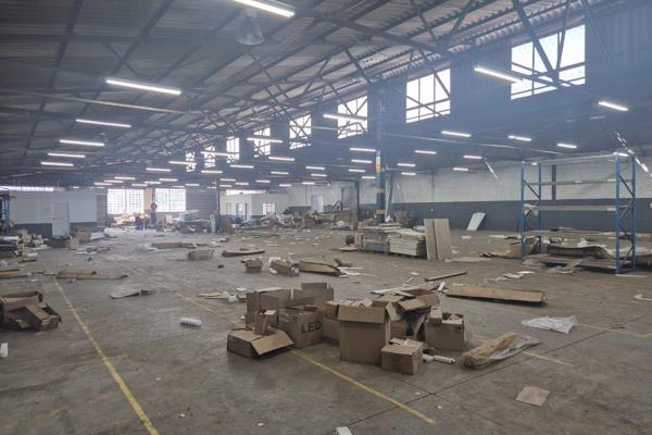 This spacious industrial facility measures 1,200sqm comprising of a warehouse with good ...