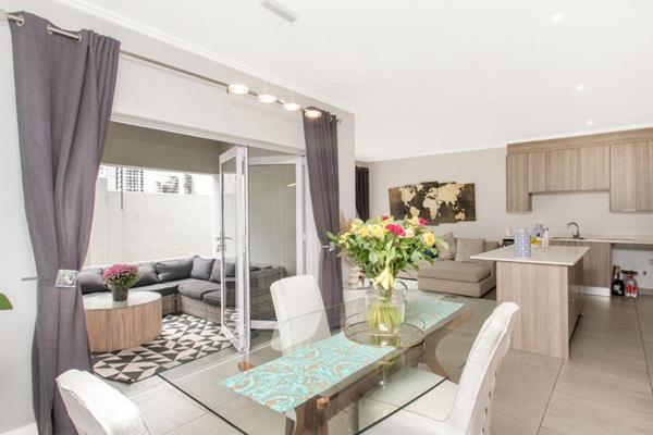 Modern 3 Bedroom Townhouse in Sandown

Welcome to your dream home – a stylish, spacious ...