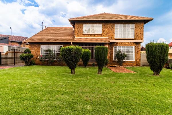 Welcome to the perfect home! This cozy and neat double-story house offers an ideal blend of comfort and style, featuring a massive backyard that is perfect for hosting outdoor gatherings and entertaining friends and family.

As you step inside, the ground floor greets you ...