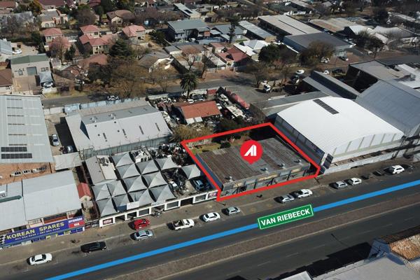 This &#177;650m&#178; warehouse located at 130 Van Riebeek Ave, Edenvale presents a ...