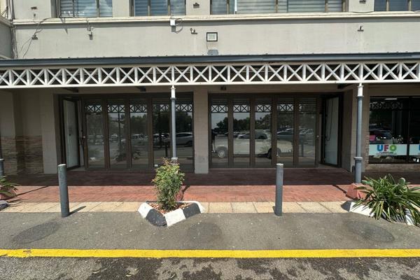 This 1040sqm retail space is located in a prime, bustling shopping center in Boksburg ...