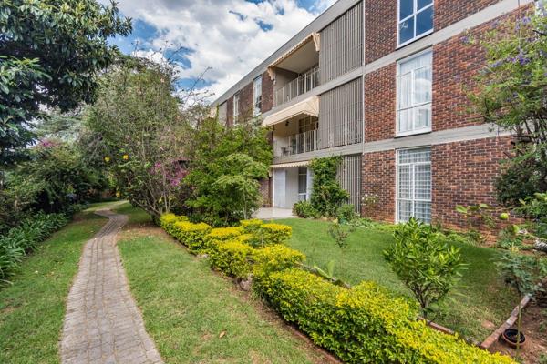 Starting Bid: R1 450 000 
Online Timed Auction – Ends 20 March 2025

Urgent Emigration Sale! This spacious ground-floor apartment ...