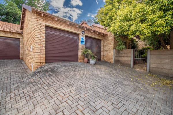 Discover the charm of this delightful face brick townhouse located in  Allensnek.
This ...