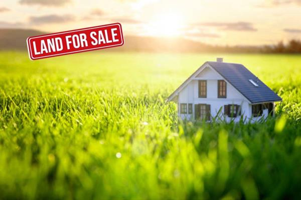 Unlock the potential of this spacious 700sqm vacant land located in the highly sought-after area of Orchards, Johannesburg! Whether ...