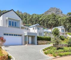 House for sale in Constantia Nek Estate