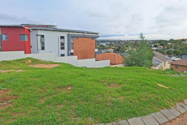 Located in a serene estate, nestled within a quiet cul-de-sac, this prime vacant land offers panoramic views of the Johannesburg ...